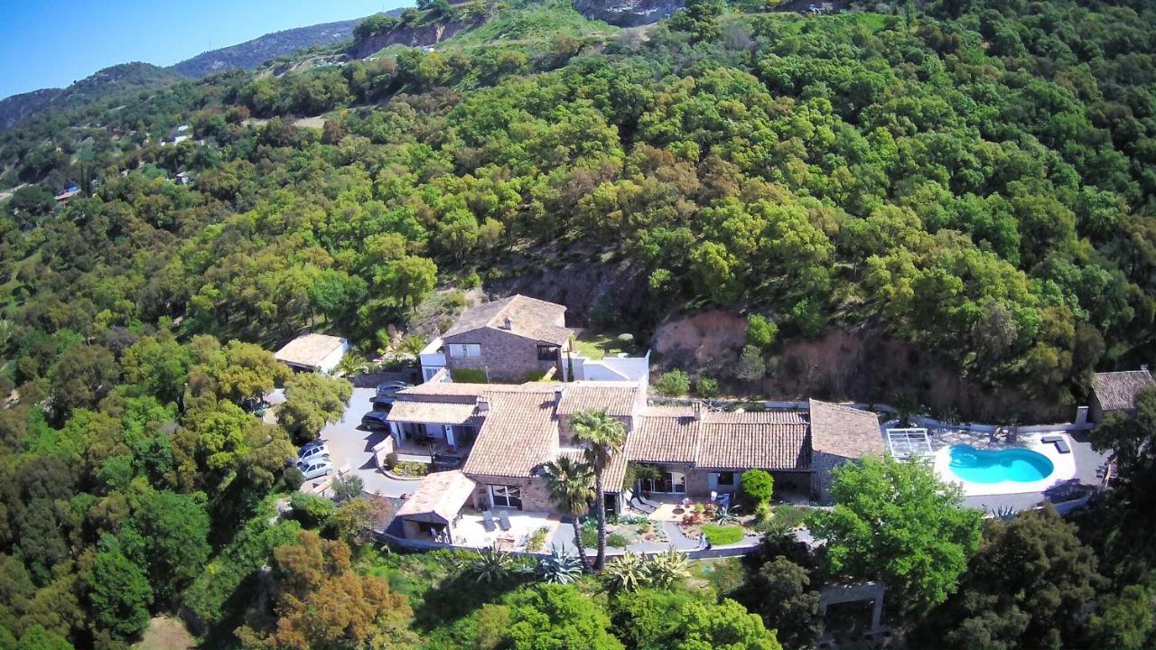 格里莫Les Aurochs住宿加早餐旅馆 外观 照片
